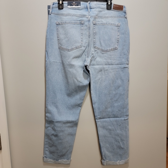 Hollister ULTRA HIGH-RISE MOM Jean Size 31 Light Wash Distressed NEW! - Picture 7 of 14